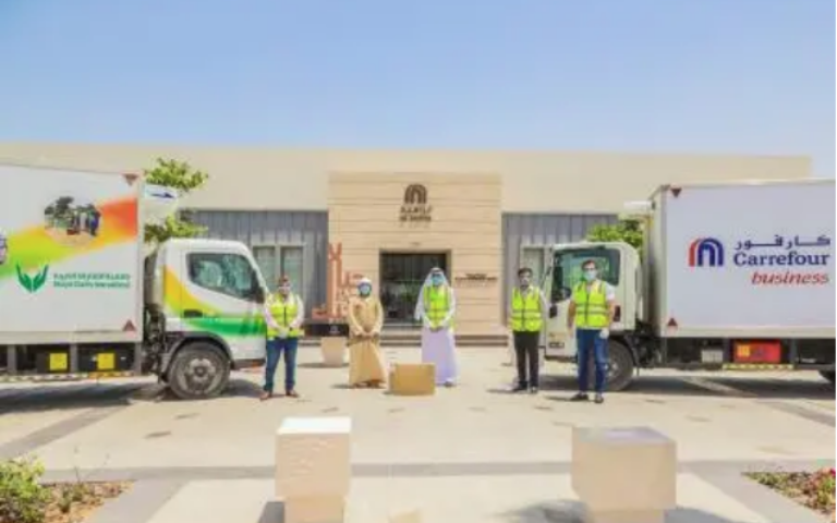 Al Zahia community supports families of Sharjah by donating two tons of essential food items